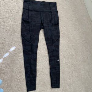 Lululemon leggings size 6